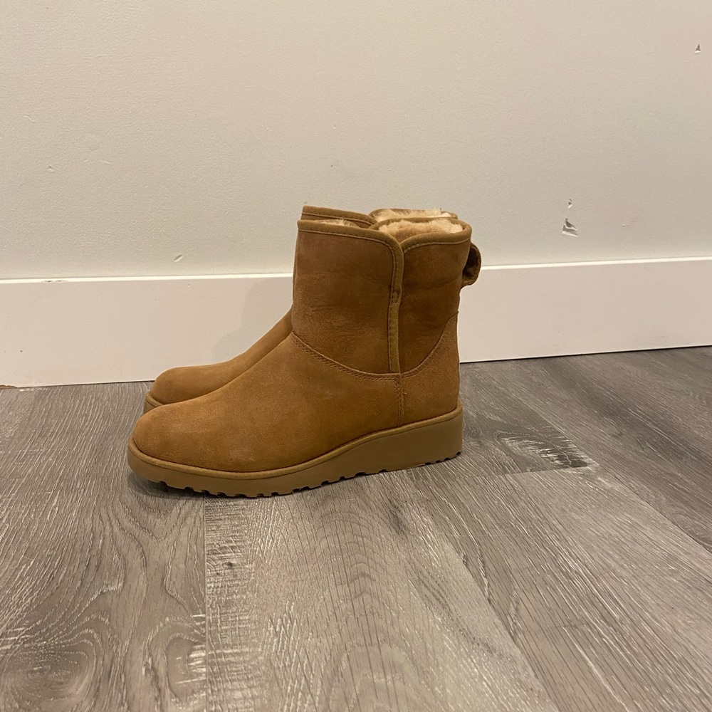 Authentic Brand New Ugg Boots Never worn Size 7